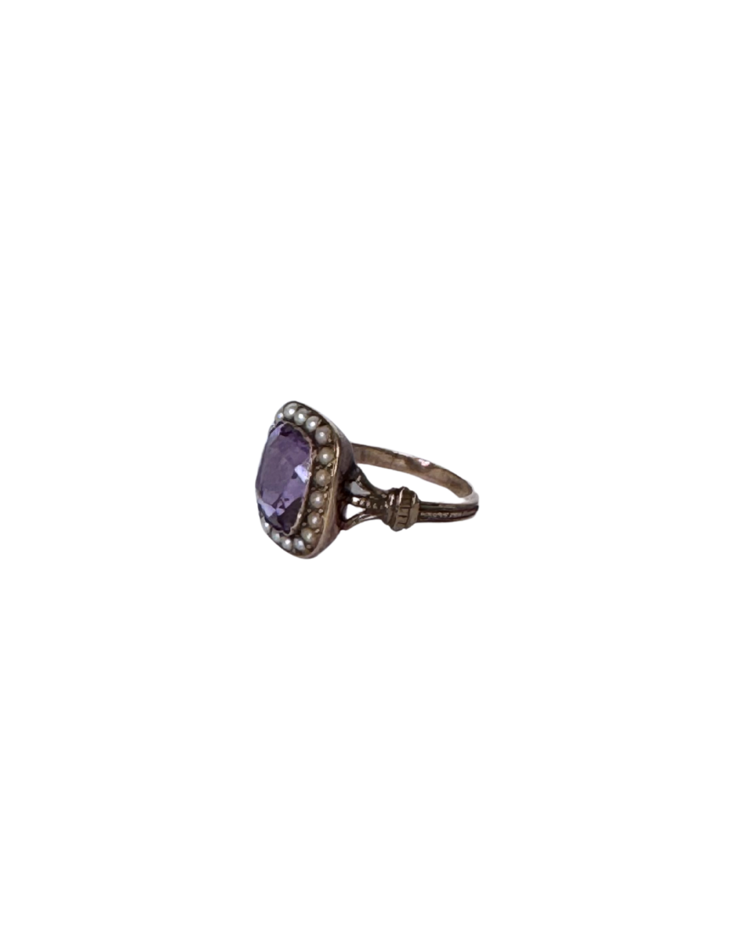 Elisabeth - Antique 18K Gold Ring with Cushion-Cut Amethyst & Half Pearls