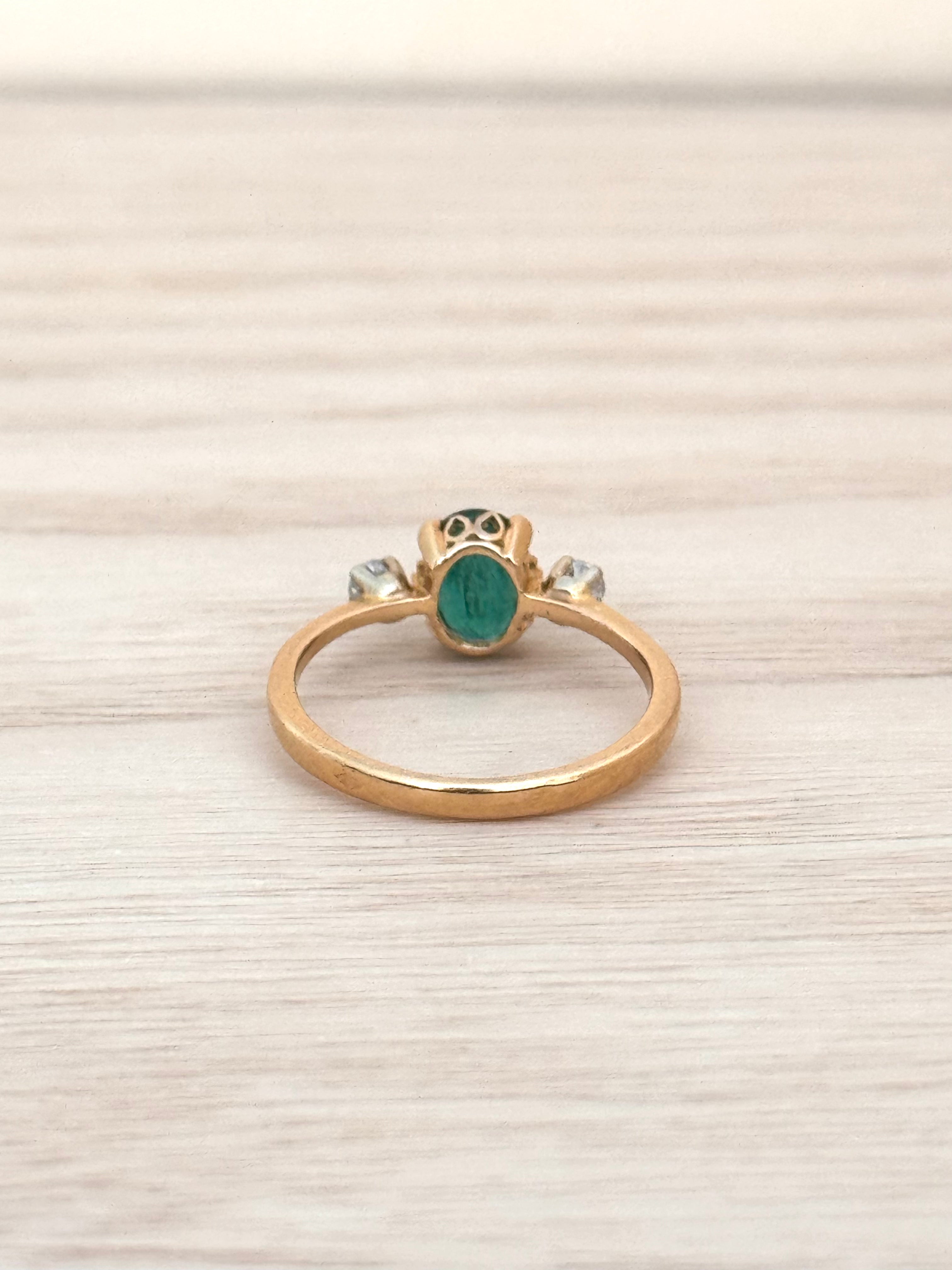 Ines - Vintage 18K Yellow Gold Oval Emerald & Diamond Trilogy Ring