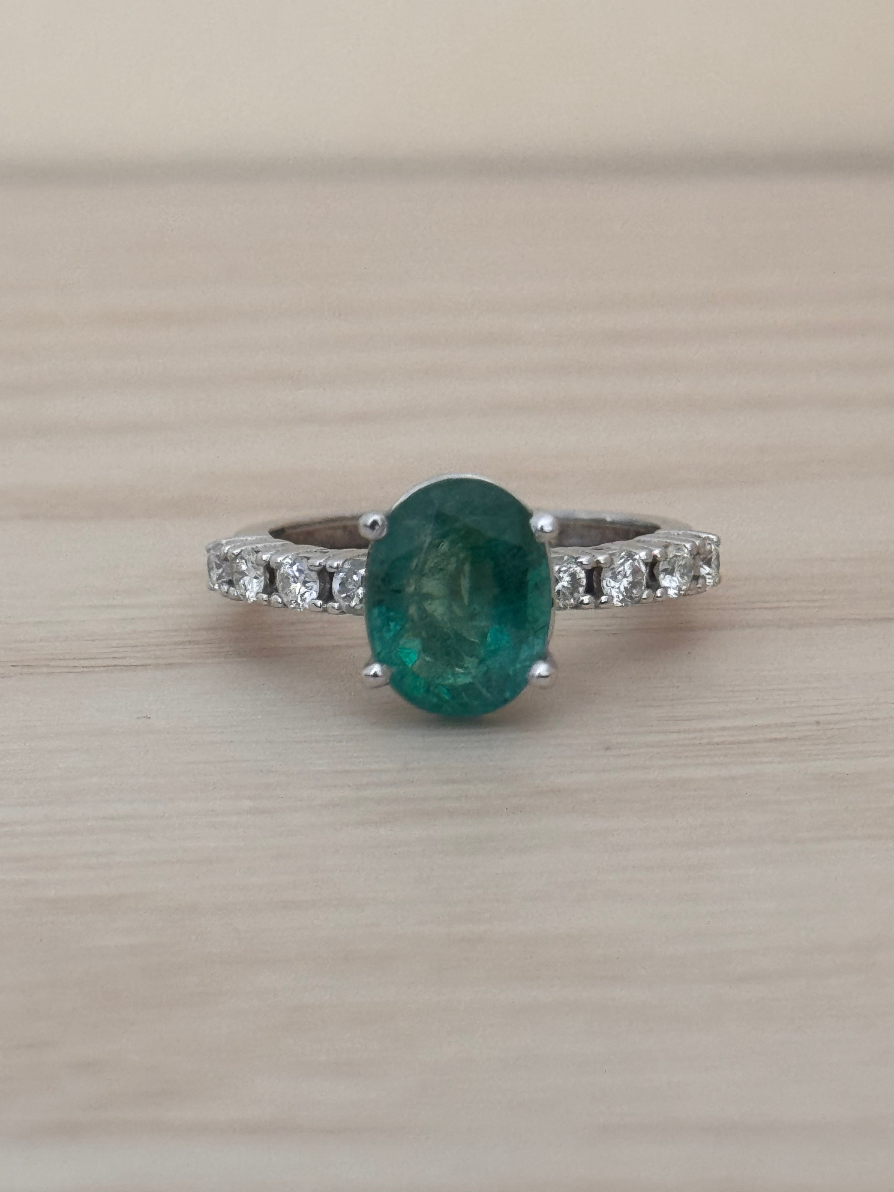 Vera - Modern 18K White Gold Oval Emerald & Diamond Solitaire Ring