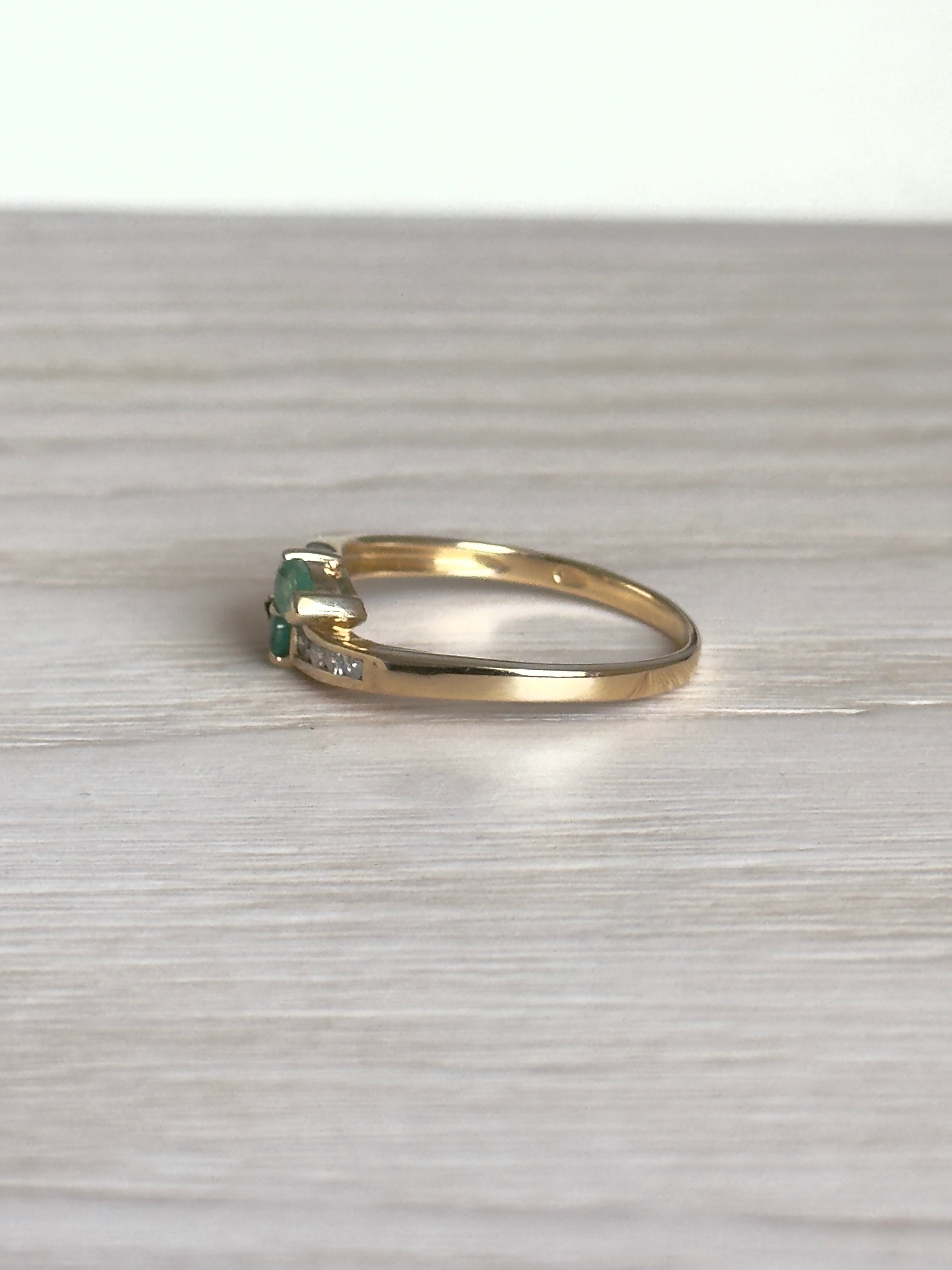 Livia - Vintage 18K Yellow Gold Toi et Moi Pear Emerald & Diamond Ring