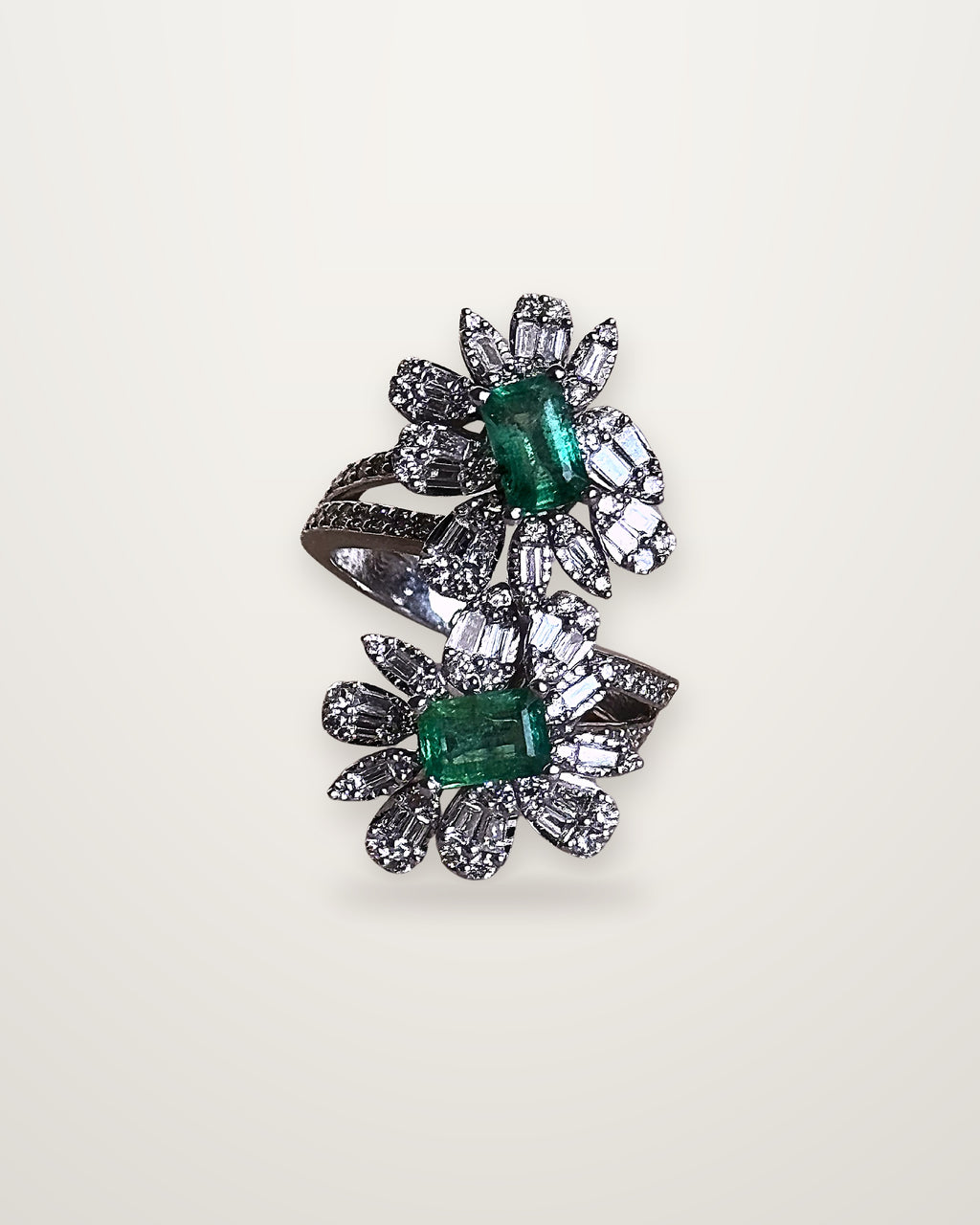 Aurora - 18K White Gold Modern Double Flower Emerald & Diamond Ring