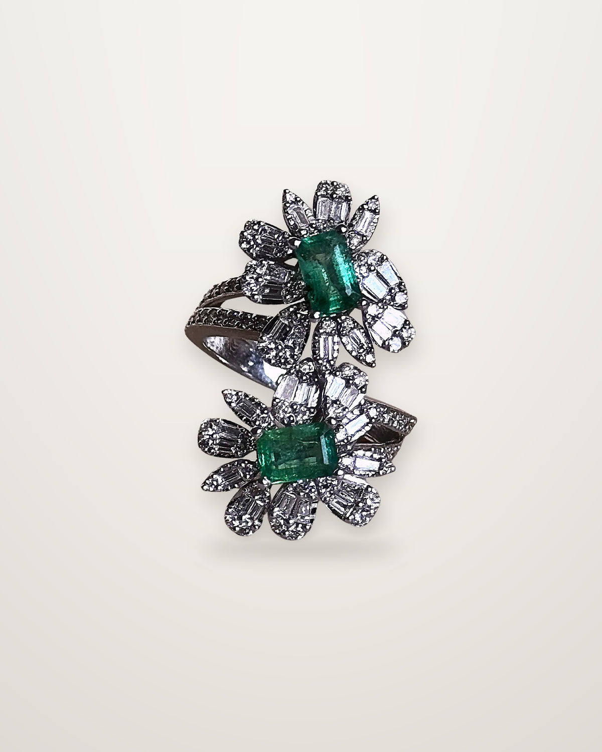 Aurora - 18K White Gold Modern Double Flower Emerald & Diamond Ring