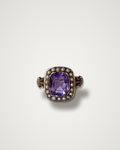 Elisabeth - Antique 18K Gold Ring with Cushion-Cut Amethyst & Half Pearls